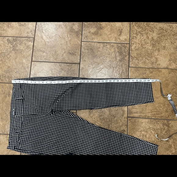 Women’s old navy pixie anklet pants size 14 - Picture 10 of 11